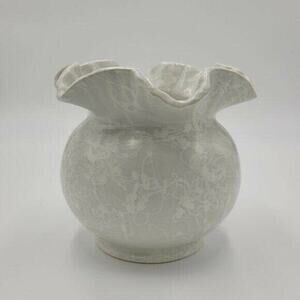 Vintage Mid Century Shawnee USA Pottery Splatter Vase White Ruffled‎ Edge